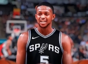 开云足球直播-包含火箭轻取加拿大男篮，福克斯打破历史纪录的词条