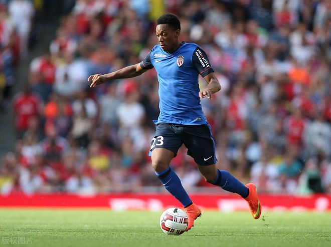 拜仁轻取塞维利亚，马夏尔惊艳世界