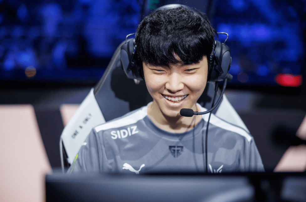 关于DFM险胜GEN，Viper绝境逆转的信息