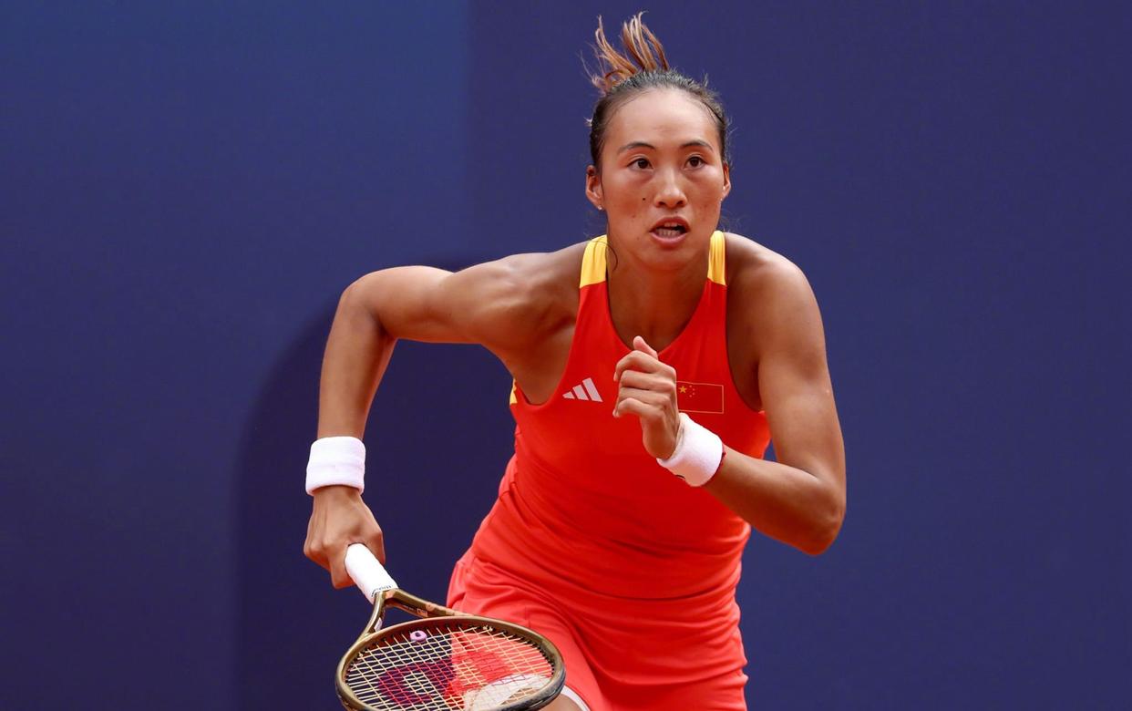 包含英国网球队力克日本网球队，费德勒一己之力扛起全队的词条