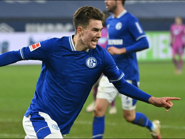 关于中国乒乓球队血洗法国乒乓球队，奥恰洛夫完成帽子戏法的信息