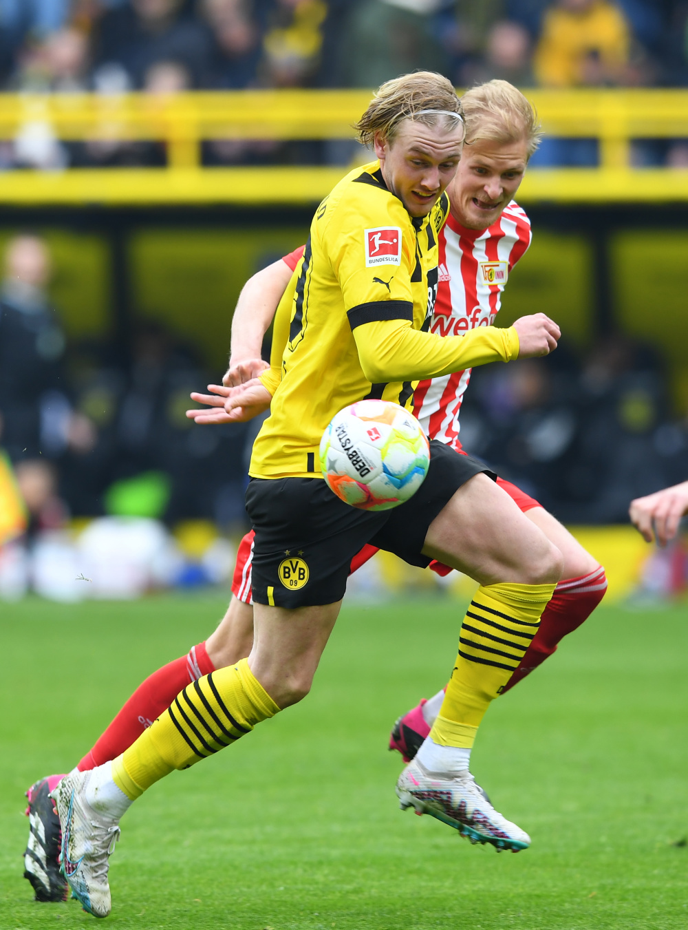 包含主场助威，柏林联合全力以赴的词条