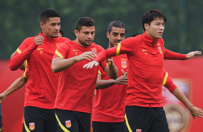 关于亚洲联赛球员集训提升团队默契的信息