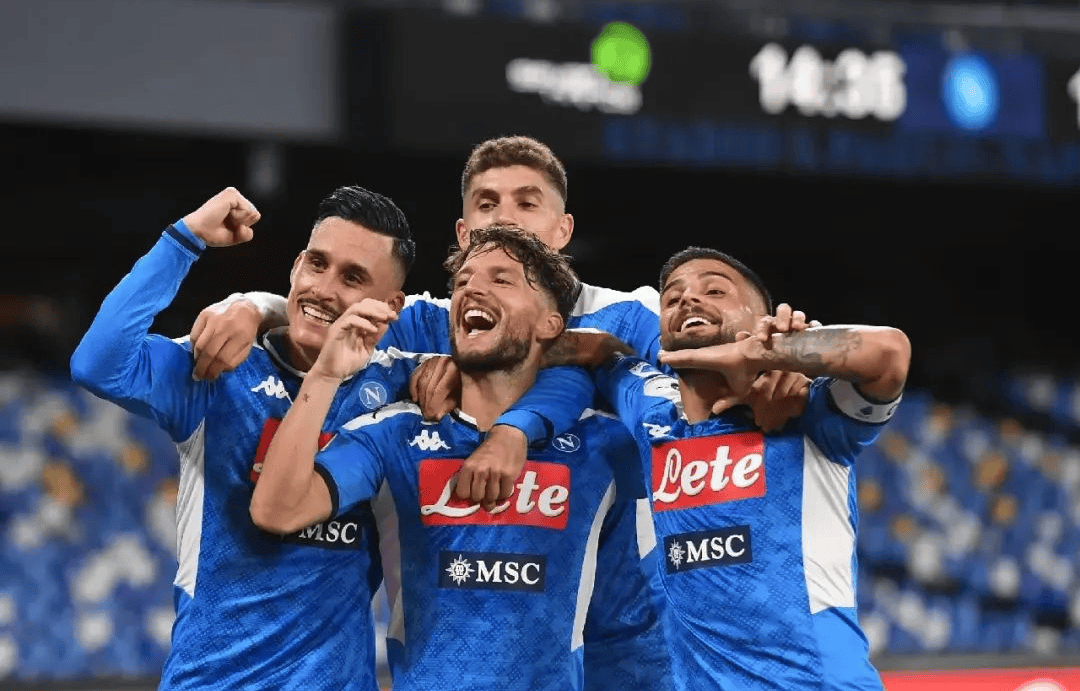 关于那不勒斯客场大胜热那亚，重返胜利轨道的信息