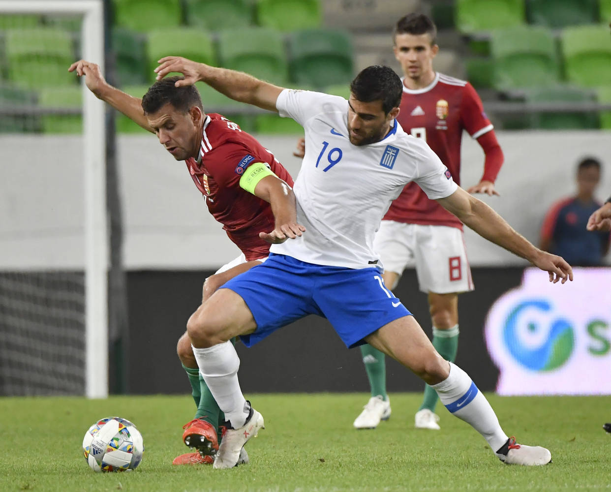 关于荷兰对阵匈牙利，终场2-2平局搁浅晋级的信息