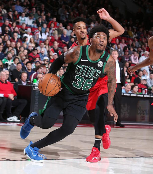 北京队轻取凯尔特人，麦科勒姆高光表现的简单介绍