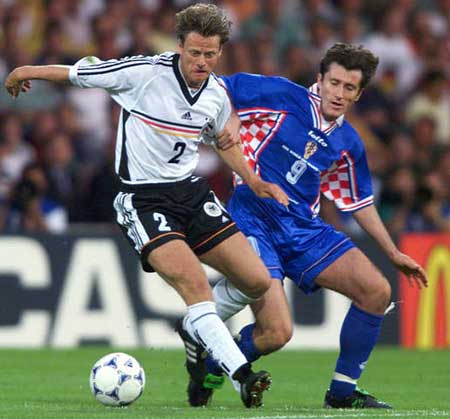 德国队险胜马来西亚队，黄鸭组合带队取胜的简单介绍