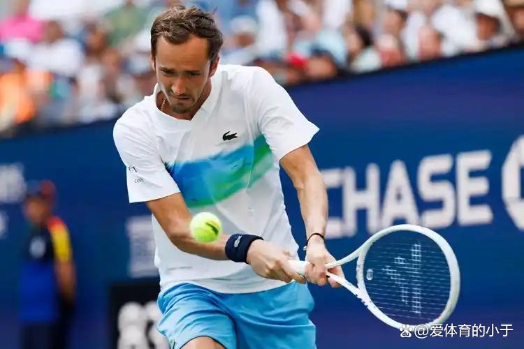 包含ATP总决赛力克美网，梅德韦杰夫扛起全队的词条