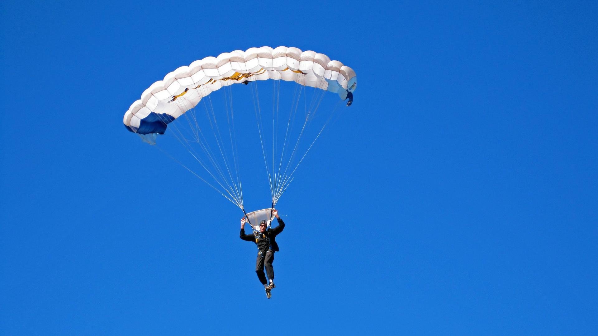塔图姆惊艳四座,辽宁队横扫开拓者,跨界胜利的启示