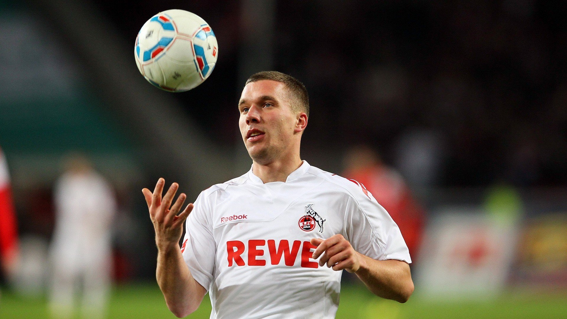 从特奥的德甲统治力到那不勒斯的欧战碾压，现代足球的唯一性时刻